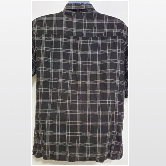 Men Medium Plaid Casual Button Down Short Sleeve Top - Picture 7 of 11